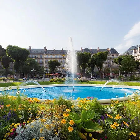 Le Saint Jacques Belle étoile Climatisé Hyper-centre Grenoble